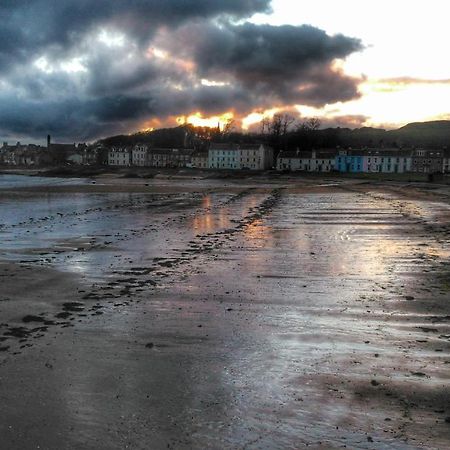 Beside The Bay Apartment Millport Exterior foto