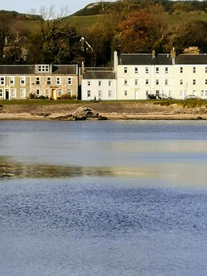 Beside The Bay Apartment Millport Exterior foto